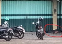 BREAKING NEWS: Mayat Pria Tergeletak di Depan Booze Lounge and Cafe Jalan Trikora Banjarbaru