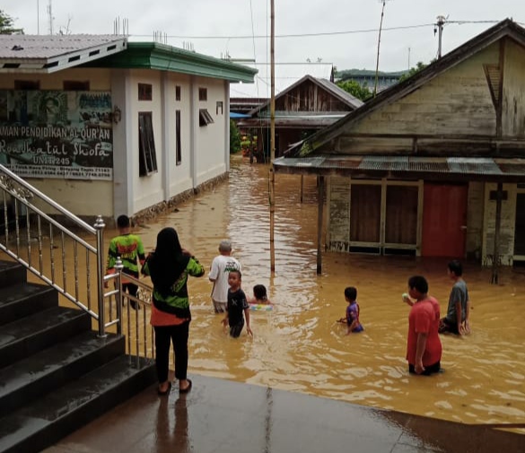 Banjir di Teluk Kaca Piring, Binuang, Kabupaten Tapin