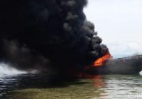 Kesal Dua Kapal Kabur Saat Diamankan, Nelayan Kalsel Bakar Satu Kapal Asal Rembang Jateng di Perairan Swarangan Tala