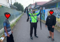 Dikhawatirkan Picu Tawuran, Patroli Satlantas Kobar Bubarkan Perang Sarung Antar Remaja