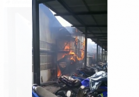 BREAKING NEWS: Api di Pabrik di Kawasan Basirih, Terdengar Bunyi Letupan