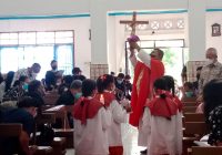 Jumat Agung di Gereja Paroki Santo Yohanes Pemandi Landasan Ulin Berlangsung Khidmat