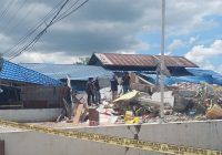 Tim Puslabfor Polri Tiba di Alfamart Gambut, Selidiki Penyebab Ambruknya Bangunan