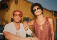 Raih Grammy Awards Sebagai Rekaman Terbaik, Cek Lirik Lagu Leave The Door Open Silk Sonic (Bruno Mars dan Anderson Paak