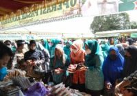 Warga Desa Nunggal Jaya Antusias Serbu Pasar Murah Dinas Koperasi Tanah Bumbu
