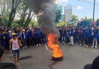 Mahasiswa se Kalsel Gelar Demonstrasi di Kantor DPRD Kalsel, ini Tuntutan Mereka