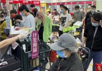 Khawatir Lockdown Lagi Usai Kasus COVID-19 Kembali Naik, Warga Beijing Lakukan Panic Buying
