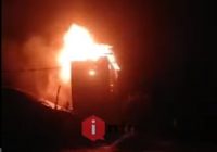 Diduga Disambar Petir, Bangunan Sarang Walet Hangus Terbakar