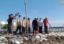 Menteri PUPR Cek Penangangan Tanggul Laut Jebol di Jateng, Instruksikan Penanganan Cepat