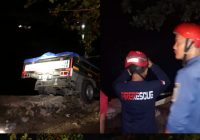 Mobil Pikap Angkut Nenas dan Ubi Kayu Terperosok Ke Sungai