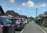 Jalur Pantai Batakan Kabupaten Tanah Laut Macet Total, Puluhan Mobil Tak Bisa Bergerak di H+2 Lebaran 2022/Idul Fitri 1443 H
