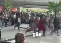 Viral Bandara Soekarno Hatta Dipenuhi Fans KPop NCT Dream Bikin Penumpang Panik?