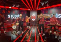 Direktur dan Dua Pemain AC Milan Ini Terkesan dengan Musik Angklung