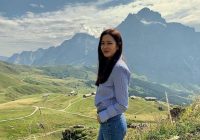 Posting Foto Liburan, Son Ye Jin Digoda Netizen: "Yang Motoin Pasti Ayang Hyun Bin"