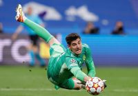 Aturan Baru Sepakbola: Kiper Terlalu Lama Pegang Bola Bakal Dihukum Tendangan Sudut