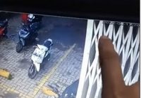 HP Seharga Rp 23,5 Juta Raib di Boks Motor Saat Parkir di Minimarket Lingkar Dalam