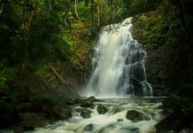 Air Terjun Lembah Kahung, Surga Tersembunyi di Balik Waduk Riam Kanan