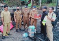 Muh Rusli Serahkan Bantuan Kepada Korban Kebakaran di Sarigadung Simpang Empat Tanah Bumbu