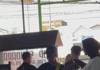 Usai Aksi Spontan Tantri Kotak Nyanyi Bareng Pengamen di Makassar Viral, Personel Band Kotak Berikan Hadiah Spesial
