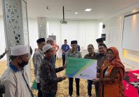 Jhonlin Group Jamin BPJS Ketenagakerjaan Untuk Seribu Guru Ngaji di Tanah Bumbu