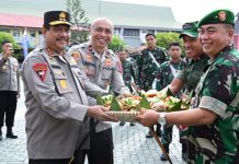 Danrem, Danlanal, Danlanud Boyong Tumpeng dan Kue Tart ke Mako Polda Kalsel