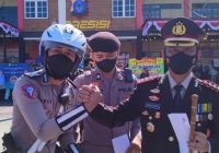 Polisi Dorong Mobil Mogok di Tengah Hujan di Jembatan Merdeka, Kapolresta Banjarmasin Berikan Ini