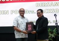 Brigjen Jackson Lapalonga Pamit pada Paman Birin dan Banua