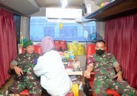 Sambut HUT Ke-64 Kodam VI/Mlw, Personel Korem 101/Ant dan Ibu-ibu Persit Donorkan Darah