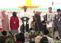 Emak-Emak 'Ngamuk' di Hadapan Presiden Jokowi Tak Dapat Bantuan UMK Teriak 'Saya Janda'
