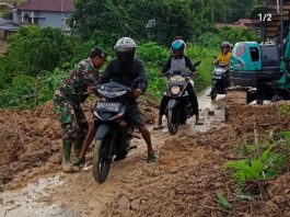 Tanah Longsor Hingga Kelas Ditutupi Tanah Pasca Banjir Landa Kotabaru