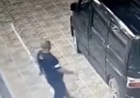 Dicari Pria Botak Diduga Pencuri Kotak Amal di Masjid Jami Al Falah Batang