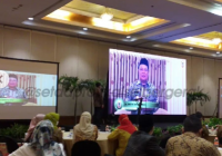 Komitmen Terhadap Perlindungan Anak, Paman Birin Raih Penghargaan KPAI Nasional