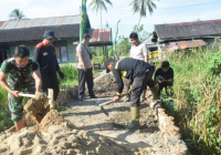 TMMD Kodim 1007/Bjm: TNI, Polri dan Warga Kompak Bangun Jalan Sungai Gampa