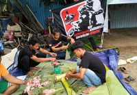 Bagikan Daging Kurban Gunakan Pembungkus Daun, Super Friends dan Bold Riders Ungkap Alasannya
