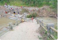 Jembatan Desa Lok Telaga Baru dan Lok Tanah Ambruk Diterjang Banjir, Pemkab Banjar Janjikan ini