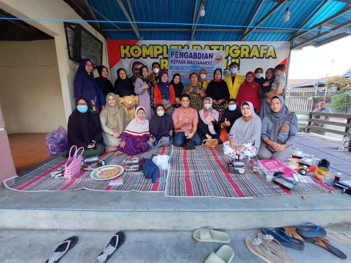 08082022_Kader PKK Kompleks Balitan Banjarbaru mendapat pelatihan dari Tim Pengabdian ULM. (Istimewa)