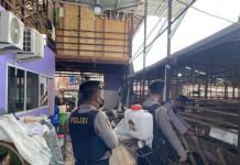 Personel Polresta Banjarmasin Datangi Sejumlah Kandang Hewan