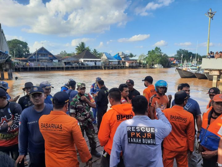 Arus Deras Hambat Pencarian Sepasang Lansia Tenggelam Di Sungai Kusan