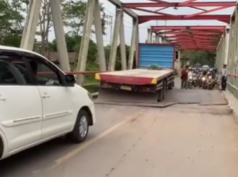 Satlantas Polres Balangan Berlakukan Sistem Buka Tutup di Jembatan Paringin