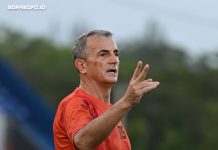 Borneo FC Pecat Pelatih Milomir Seslija