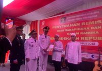 HUT RI ke-77, Bupati Banjar Serahkan Remisi untuk 915 Warga Binaan Lapas Narkotika Karang Intan