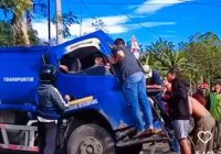 Laka Sepeda Motor vs Truk Tangki di Pengaron Kabupaten Banjar, Sopir Masih Terjepit