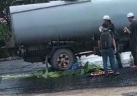 Kronologi Pengendara Roda Dua Terlindas Truk di Sungai Kacil Tanbu, Ternyata Gara-gara Standar Satu