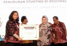 Tanah Bumbu Raih Penghargaan Aksi Konvergensi Penurunan Stunting Terbaik 3 Se-Kalsel