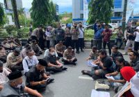 Demo Tolak Kenaikan Harga BBM, Giliran Mahasiswa LSISK Geruduk Gedung DPRD Kalsel