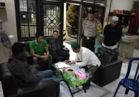 Bhabinkamtibmas Muara Harus dan Kades Turun Tangan Damaikan Dua Warga Nyaris Bertikai