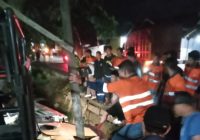 Truk Terguling di Kintap, Sopir Terjepit