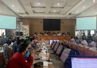 Ojol dan Mahasiswa Dongkol Cuma Ditemui DPRD Provinsi: "Kami Ingin DPR RI Asal Kalsel Hadir!"