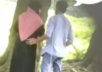 Viral! Sejoli Diduga Wikwik di Bawah Pohon Rindang, Netizen Sebut 'Ukhti'