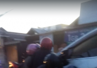 BREAKING NEWS: R4 vs R2 di Jalan Gerilya, Pemotor Terjepit di Kolong Mobil